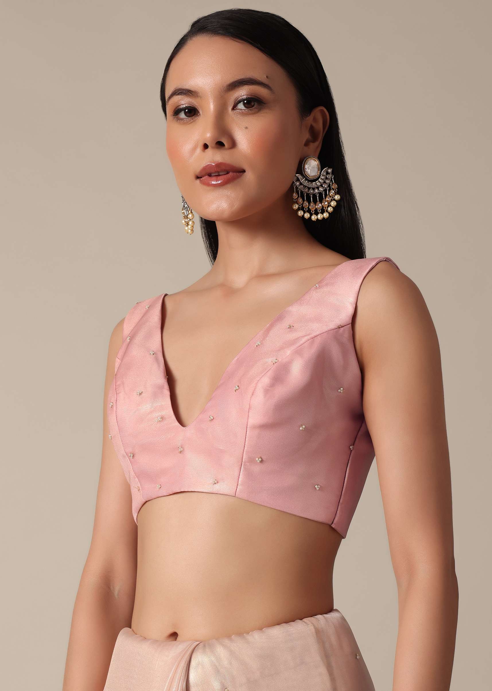 Elegant Peach Saree With Scalloped Border