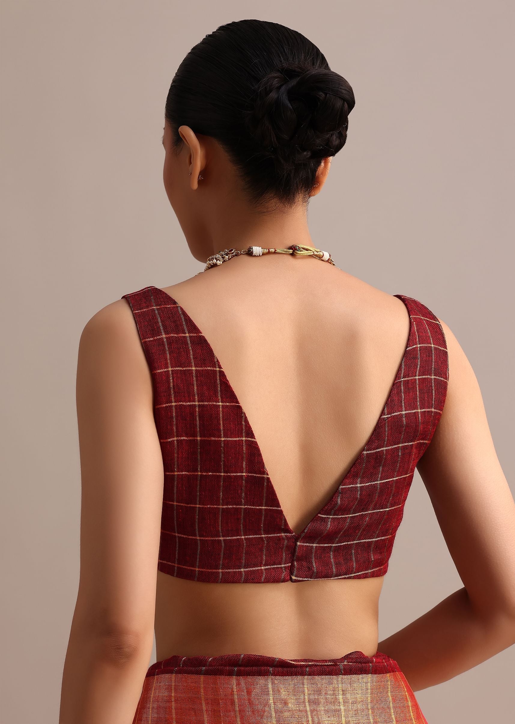 Maroon Linen Woven Saree With Zari Border And Unstitched Blouse