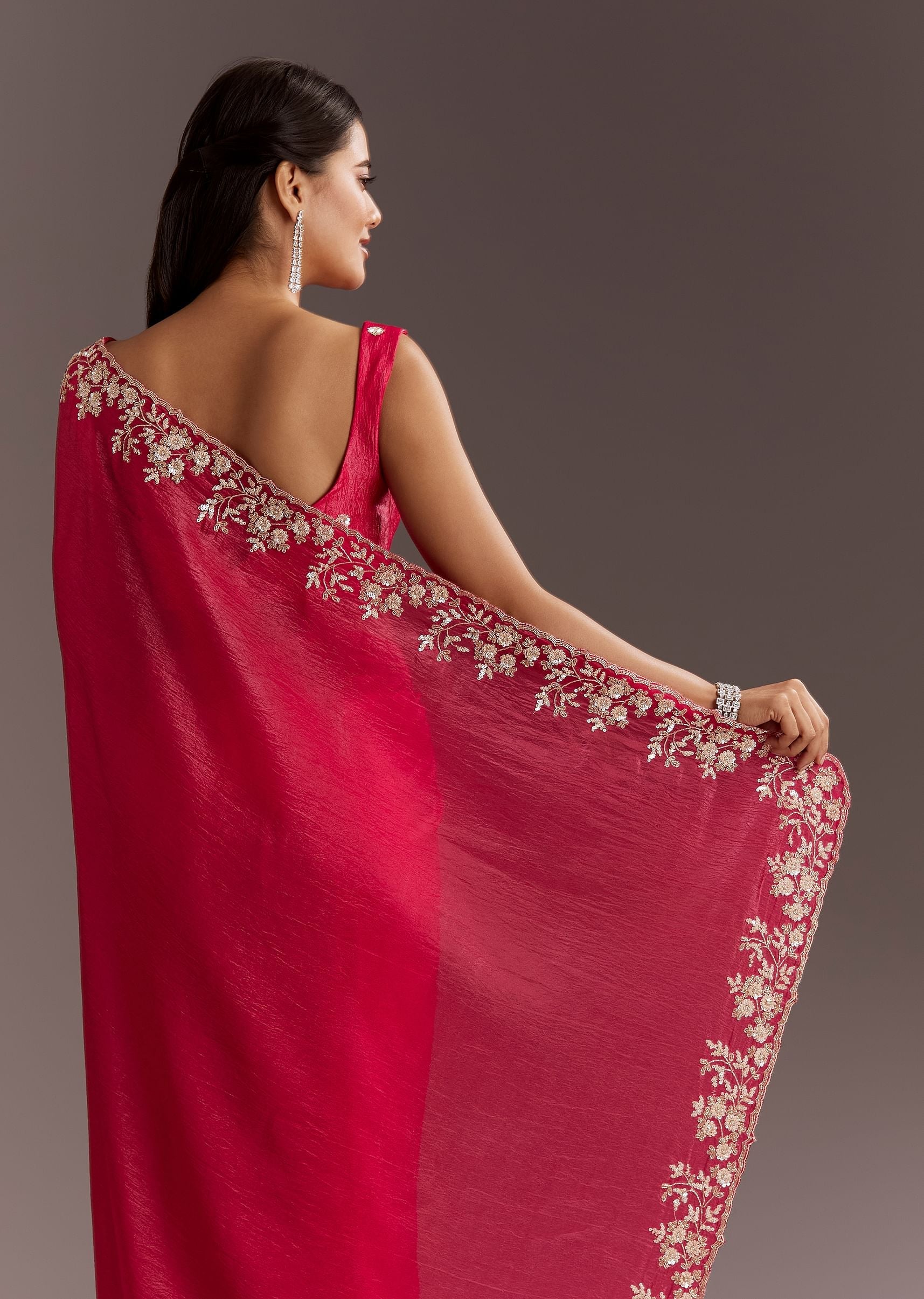 Red Crushed Tissue Saree With Floral Embroidery And Scallop Border