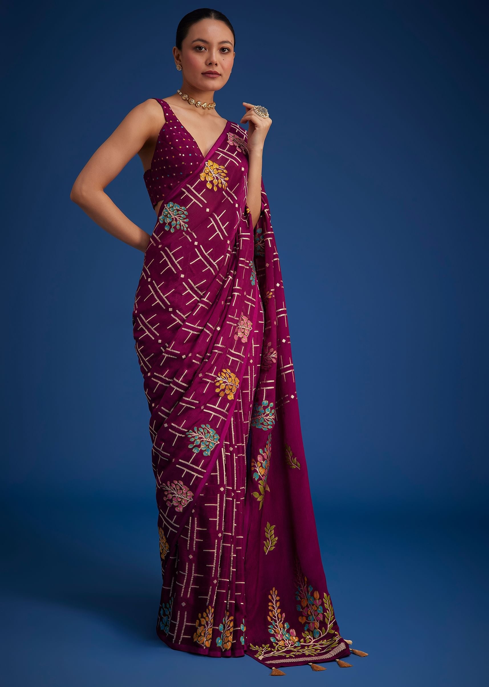 Purple Leaf woven Saree With Linear Pattern Accents