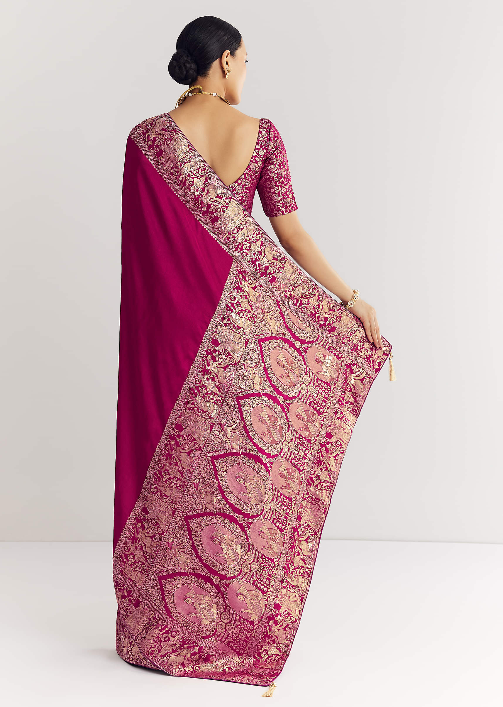 Wine Dola Silk Saree With Zari Motifs